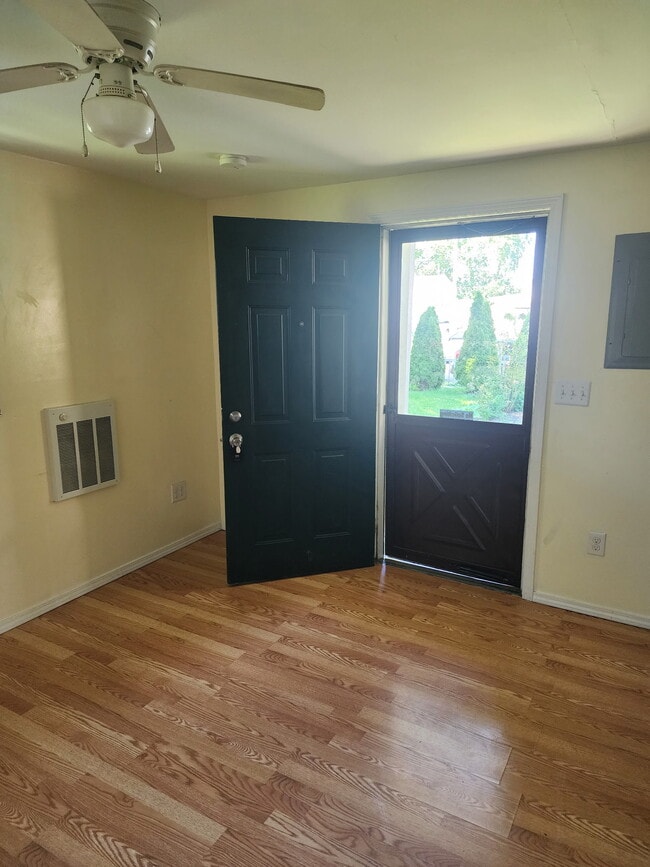 20 Wing St, Unit A in Newark, OH - Building Photo - Building Photo