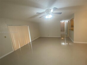 5963 NW 19th Ct-Unit -5963 in Lauderhill, FL - Building Photo - Building Photo