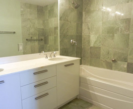 1050 Brickell Ave, Unit 2602 in Miami, FL - Building Photo - Building Photo