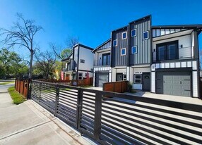 1002 Natchez Ave in Pasadena, TX - Building Photo