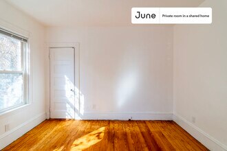 Room in Shared 4 bed/1 bath home in Boston, MA - Foto de edificio - Building Photo