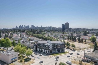 4502 Rupert St in Vancouver, BC - Building Photo - Building Photo