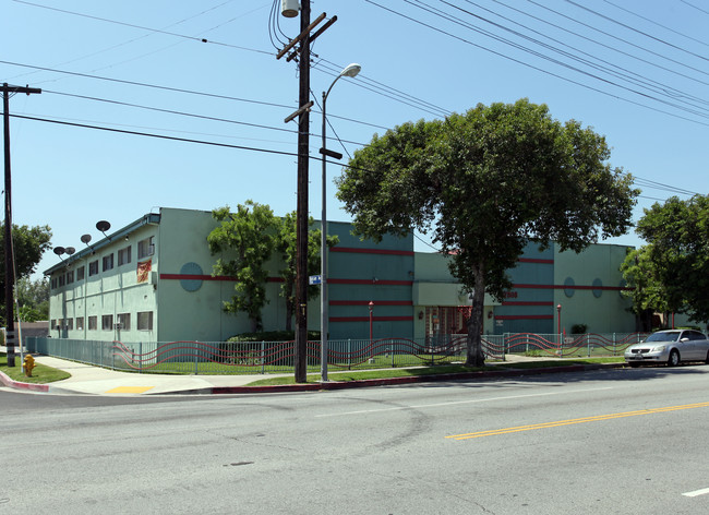 17808-17828 Saticoy St