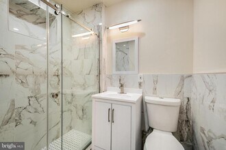 704 S Washington Square in Philadelphia, PA - Building Photo - Building Photo