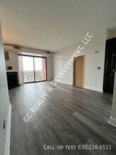 1 S Highland Ave in Arlington Heights, IL - Building Photo - Building Photo