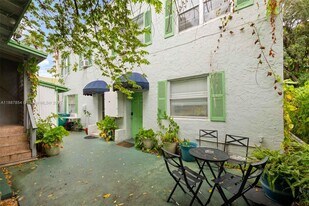 769 NW 10th St in Miami, FL - Building Photo