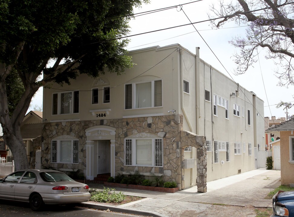 1424 E Appleton St in Long Beach, CA - Building Photo