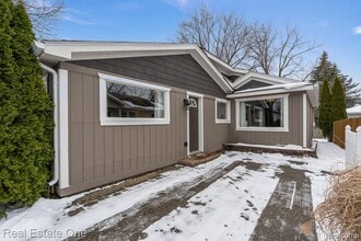 333 N Helen Ave in Rochester, MI - Building Photo - Building Photo