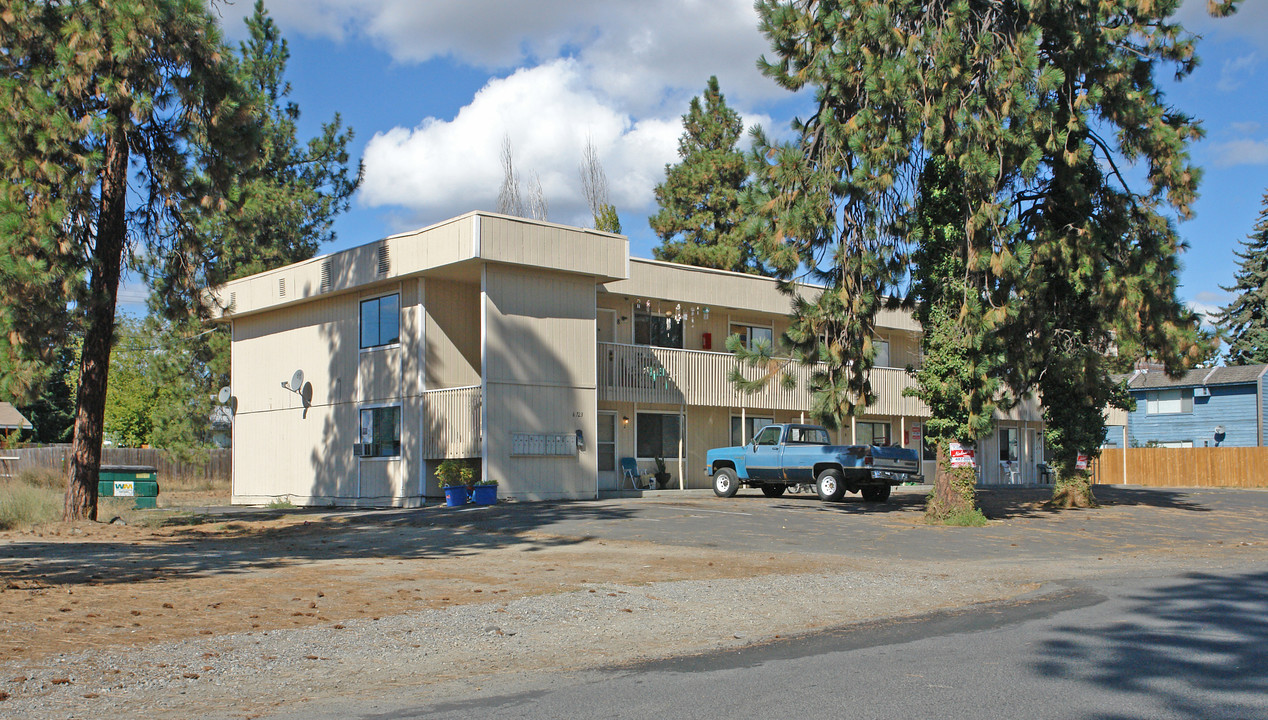 6723 N Atlantic St in Spokane, WA - Foto de edificio