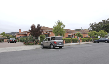 Plum Tree Court in Half Moon Bay, CA - Building Photo - Building Photo