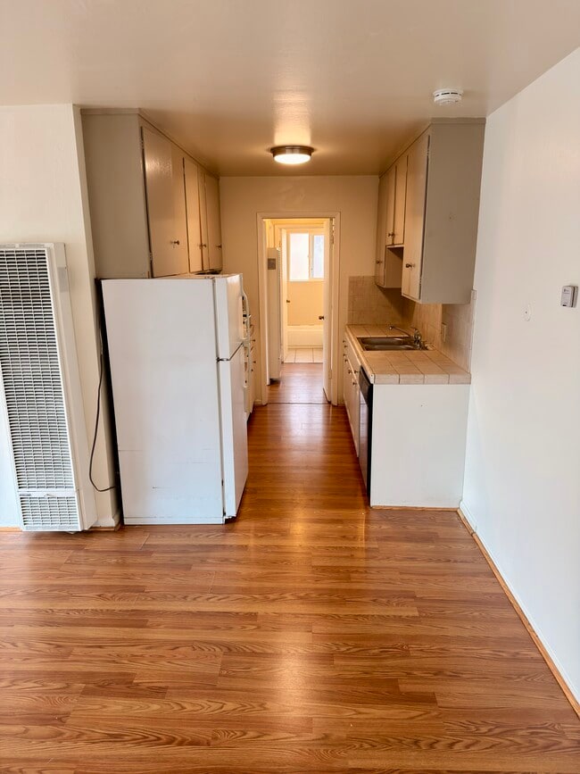 1034 W Iowa Ave, Unit Sunnyvale apartment