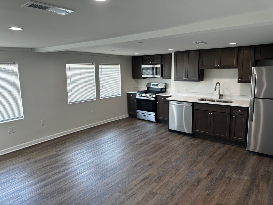 10 W 33rd Pl, Unit 2W in Steger, IL - Foto de edificio