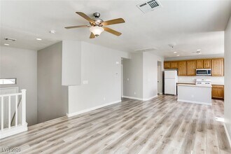 9471 Bighorn Point Ct in Las Vegas, NV - Building Photo - Building Photo