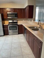 1733 Village Blvd in West Palm Beach, FL - Building Photo