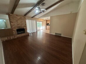 2001 Wooten Dr in Austin, TX - Building Photo - Building Photo