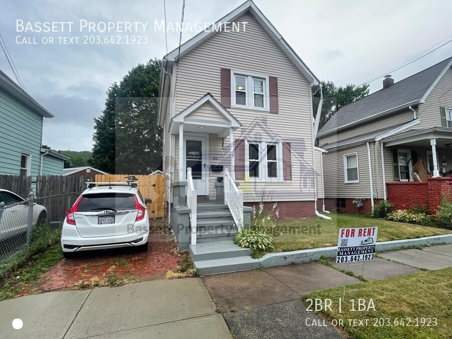 86 Webb St in Hamden, CT - Building Photo