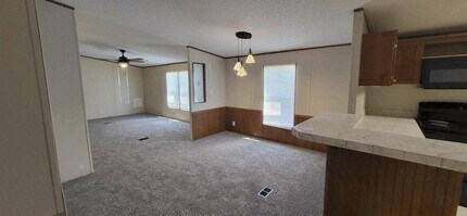 3024 E 13th Ct in Panama City, FL - Building Photo - Building Photo