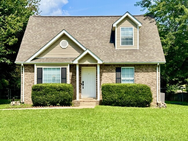 property at 3421 Oak Lawn Dr