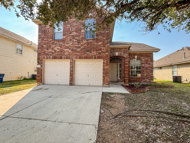 340 Meadow Park in New Braunfels, TX - Building Photo - Building Photo