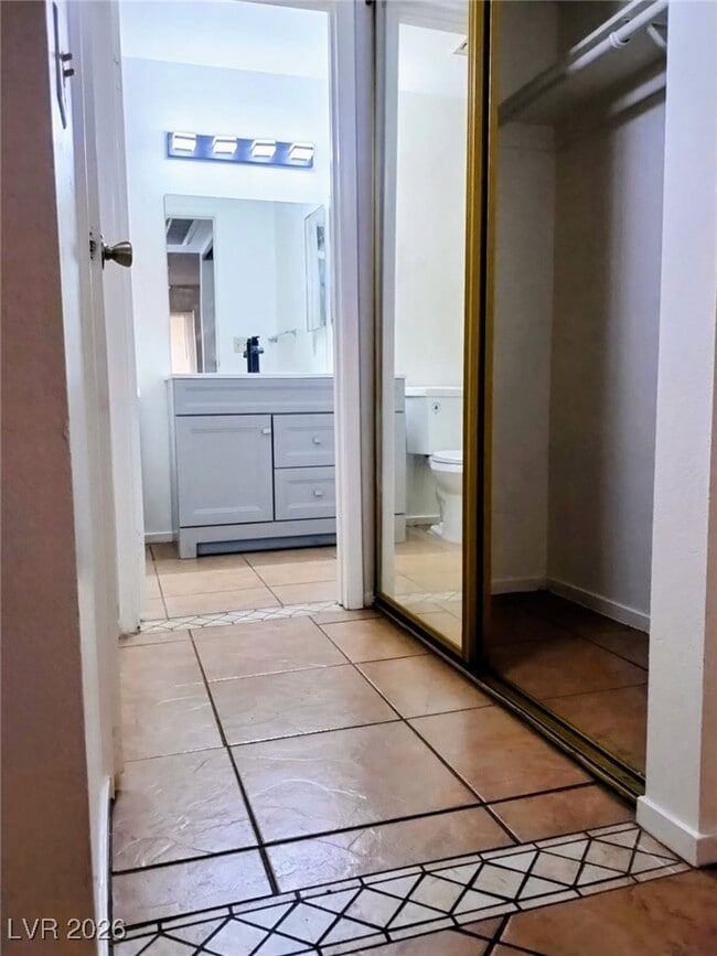 1361 E University Ave. in Las Vegas, NV - Building Photo - Building Photo