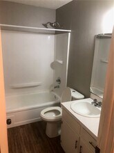 302 E Benton St in Siloam Springs, AR - Building Photo - Building Photo