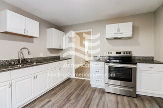 7025 Monroe Ave in Kansas City, MO - Building Photo - Building Photo