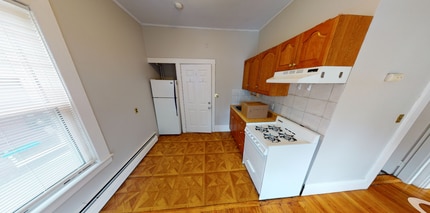 20 Hingham St, Unit #1 in Cambridge, MA - Foto de edificio - Building Photo