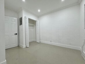 612 NW 1st Ave in Hallandale Beach, FL - Building Photo - Building Photo