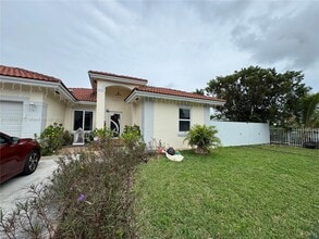 11951 SW 192nd Terrace in Miami, FL - Building Photo - Building Photo