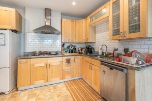 109 Chestnut St, Unit 1 in Waltham, MA - Building Photo