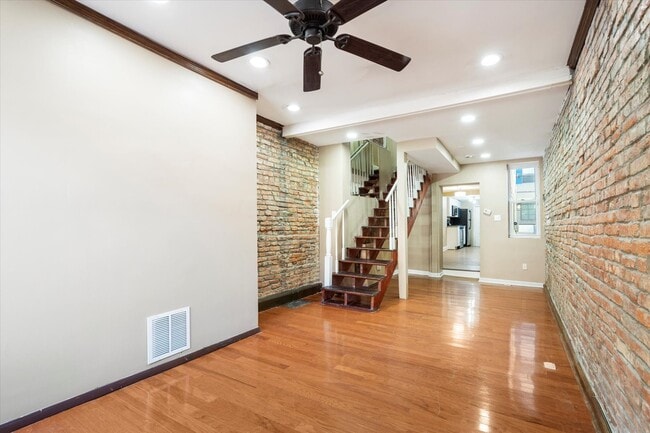 property at 424 S Eden St