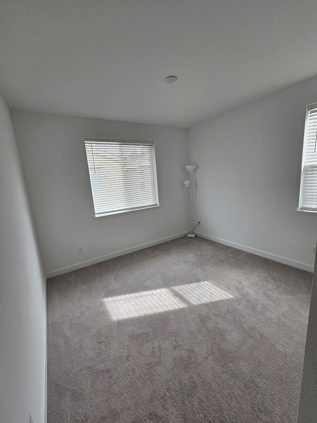 1844 Chandler Dr in Brentwood, CA - Foto de edificio - Building Photo