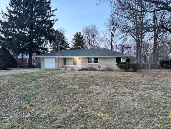 property at 1400 E Hanna Ave