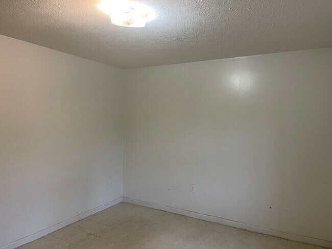 96 S 1st Ave in Mc Rae, GA - Building Photo - Building Photo