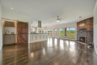 146 Bayou Bend Dr in League City, TX - Building Photo - Building Photo