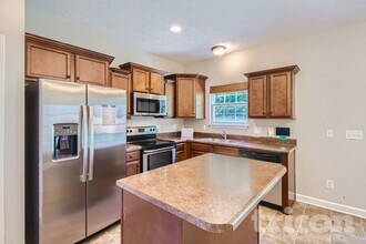 241 Sundown Dr in Nashville, TN - Building Photo - Building Photo