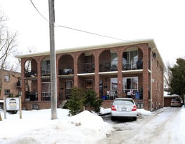 66 Hunt Ave in Richmond Hill, ON - Building Photo