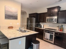 1532 N Sanders Ave in Clovis, CA - Building Photo