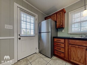 4010 Crestridge Dr in Charlotte, NC - Foto de edificio - Building Photo