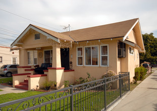 6524 Flora Ave in Bell, CA - Building Photo - Building Photo