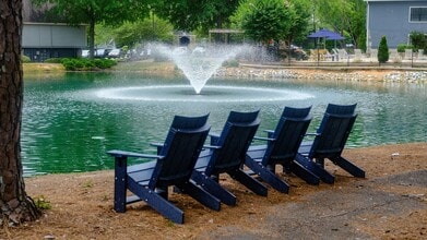 Amberlake Village in Duluth, GA - Foto de edificio - Building Photo