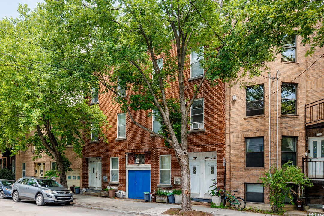 137 Rose-De-Lima Rue in Montréal, QC - Building Photo