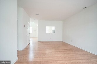 8 Trout Trail in Delanco, NJ - Building Photo - Building Photo