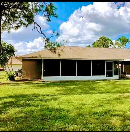 2507 Matena Ave S in Lehigh Acres, FL - Building Photo - Building Photo