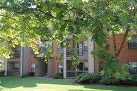 Building Photo - Park Laureate Apartamentos in Louisville, Kentucky