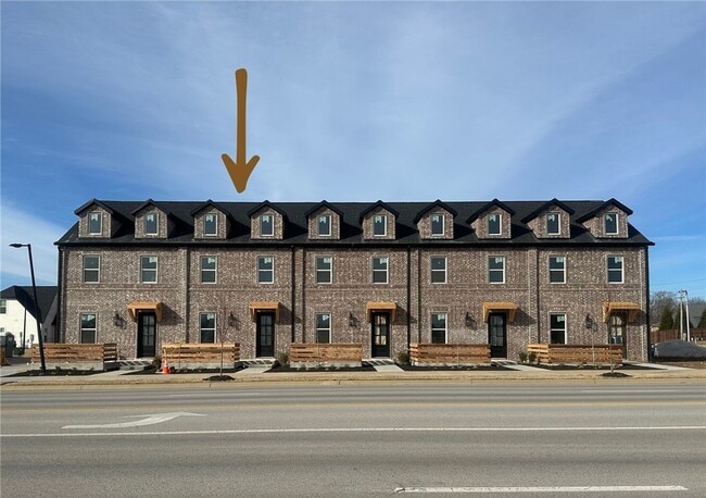 property at 5908 S Bellview Rd