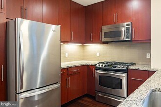 1425 Locust St in Philadelphia, PA - Foto de edificio - Building Photo