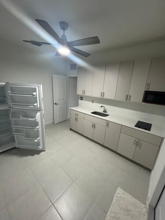 28866 SW 163rd Ave, Unit Efficiency homestead in Homestead, FL - Building Photo