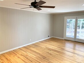 4625 Kings Down Rd in Atlanta, GA - Building Photo - Building Photo