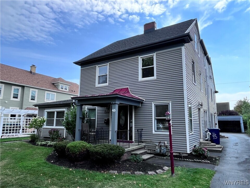 45 Delham Ave in Buffalo, NY - Building Photo